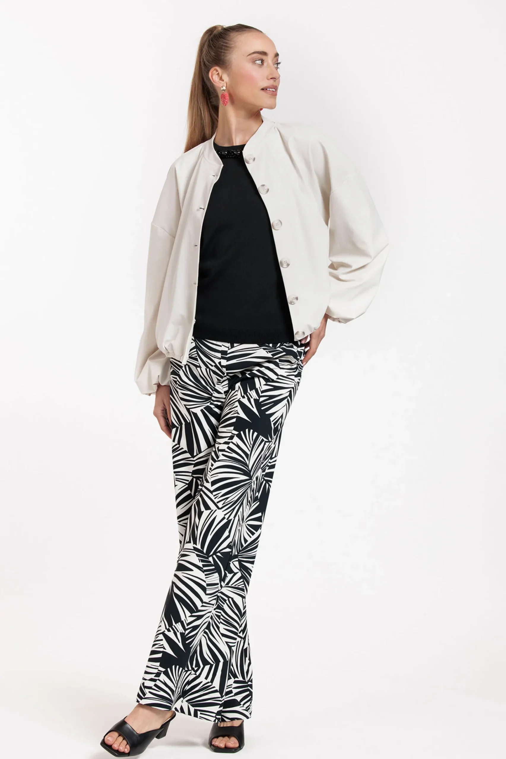 Studio Anneloes Nanou balloon bomber -