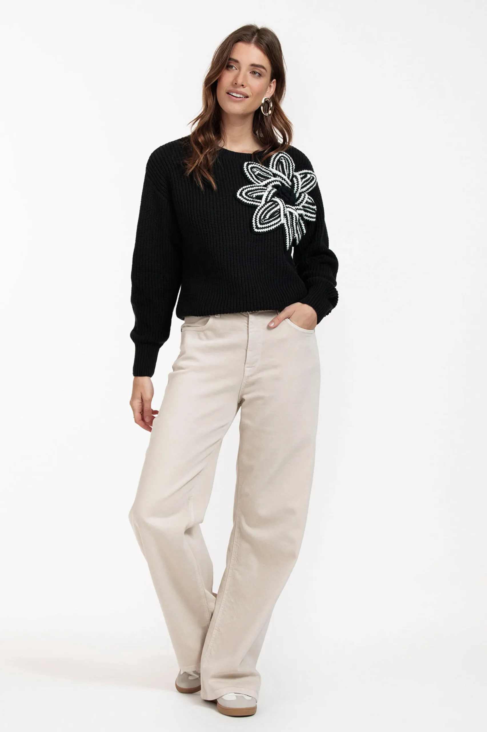 Studio Anneloes Valerie chunky flower pullover -
